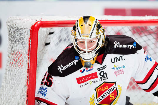 Almtunas målvakt Jonas Johansson