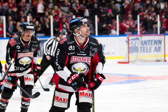 Malmö Redhawks Kent McDonell jublar