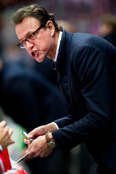 Modos assisterande tränare Fredrik Olausson