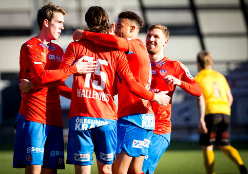 Helsingborgs Linus Hallenius gör 0-1 och jublar