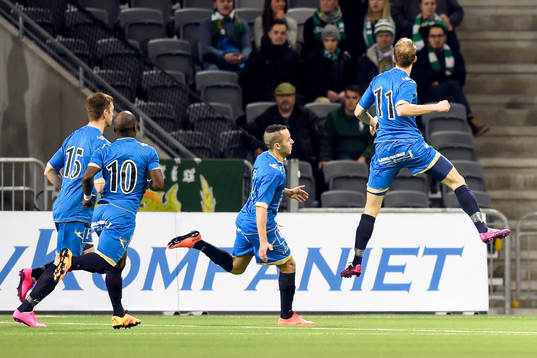 Ljungskiles Jakob Olsson jublar efter 0-1