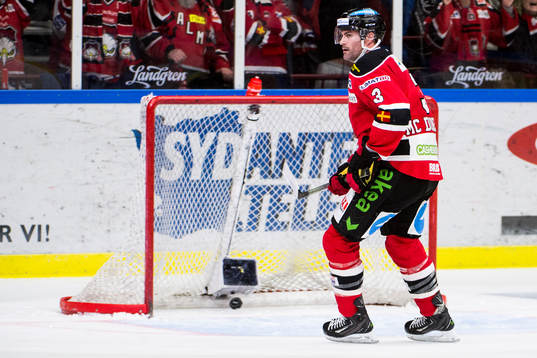 Malmö Redhawks Kent McDonell gör 5-3 i tom kasse i
