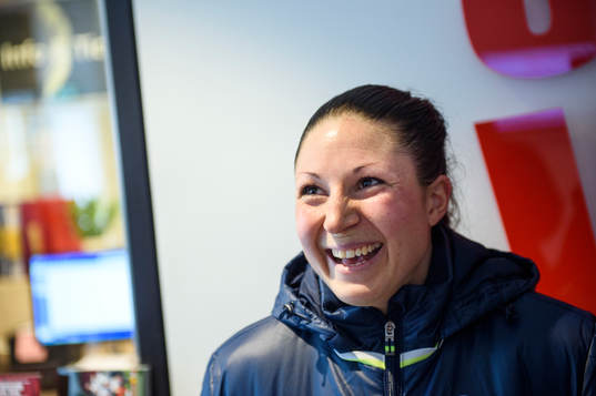 Sveriges Josefin Johansson bli intervjuad