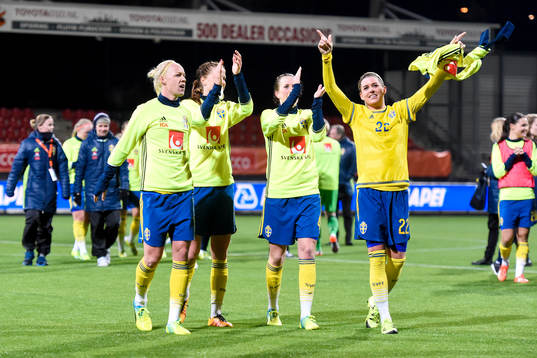 Sveriges Caroline Seger, Lotta Schelin, Emma Berglund och