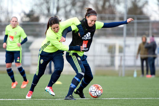 Sveriges Josefin Johansson och Petra Andersson