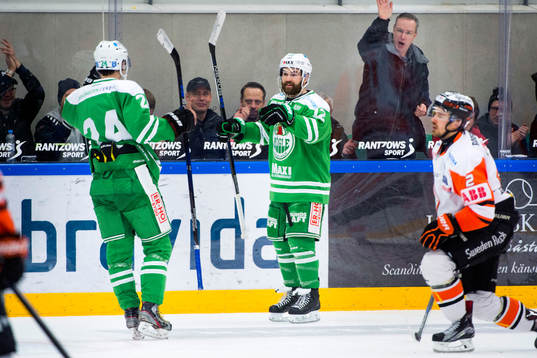 Rögles Erik Santesson och David Åslin firar Åslin gjort