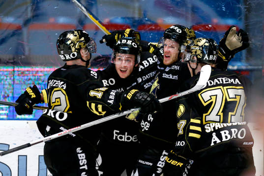 s Jonas Almtorp jublar