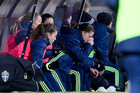 Sveriges Lotta Schelin på bänken