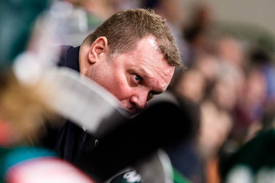 Tingsryds Tränare Magnus Sundqvist skriker