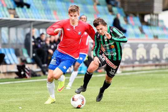 Örgrytes Daniel Paulson och Varbergs Harry Maghder