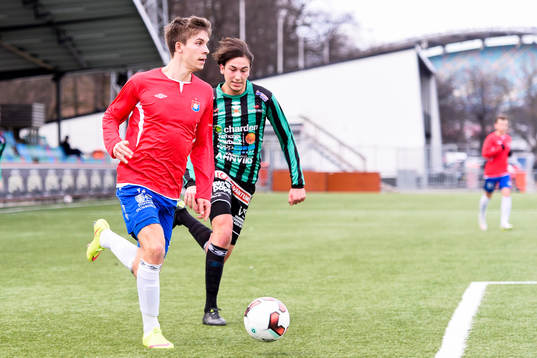 Örgrytes Daniel Paulson och Varbergs Harry Maghder