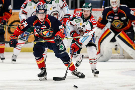 Djurgårdens Tomi Sallinen och Frölundas Patrik Carlsson