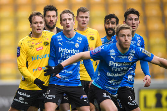Kamp i Halmstads straffområde innan en hörn mellan