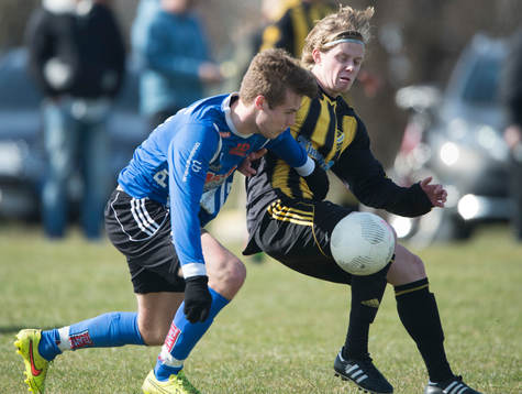 IFK Hässleholms Philip Bengtsson i träningsmatchen mellan Nosaby och IFK Hässleholm i Kristianstad 28 mars 2016.