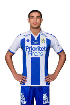 IFK Göteborgs Benjamin Zalo poserar för ett porträtt den 31 mars 2016 i Göteborg.