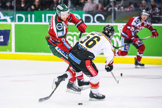 Frölundas Spencer Abbott och Luleås Jonathan Sigalet