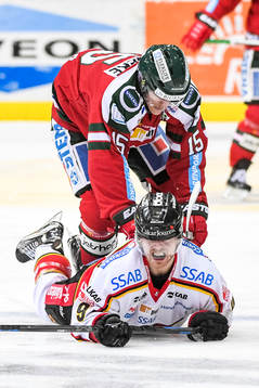 Frölundas Joey Crabb och Luleås Johan Forsberg