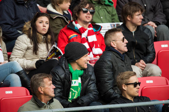 Glada Jönköpingsfans och sammanbitna Kalmarfans