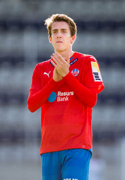 Helsingborgs Adam Eriksson tackar de tillresta supportrarna