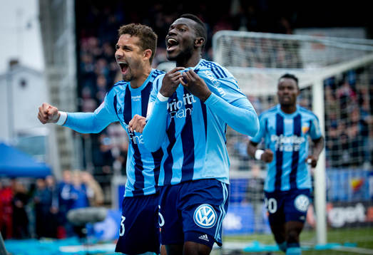 Djurgårdens Omar Colley gör 0-2 och jublar med Mathias Ranegie