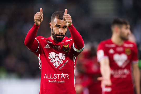 Östersunds Alex Dyer tackar publiken