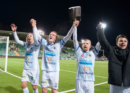 Gefles Anders Bååth, Jacob Hjelte & Jonas Lantto jublar