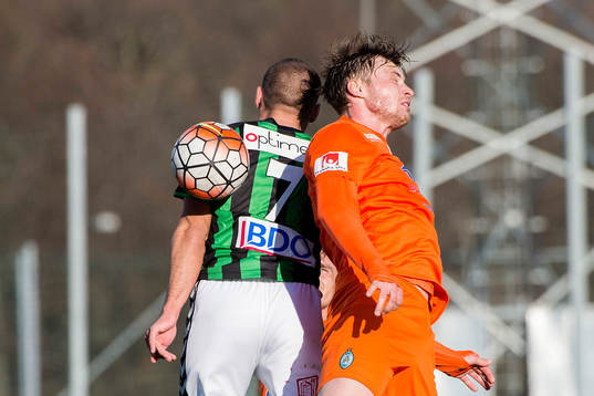 Athletics Daniel Jarl och GAIS Shkelqim Krasniqi i en