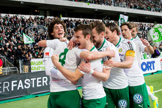 Hammarbys Erik Israelsson gör 5-1 och gratuleras  av Romulo Cabral Pereira Pinto (v), Måns Söderqvist , Arnor Smarason , Johan Persson  och Philip Haglund (h)