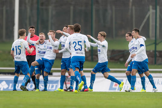 Värnamos Freddy Winst jublar efter att ha gjort 0-2