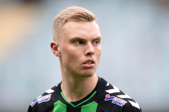 GAIS Renny Smith vid lineup innan fotbollsmatchen i Superettan mellan GAIS och Syrianska den 16 april 2016 i Göteborg.