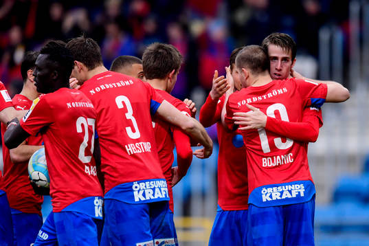 Helsingborgs Linus Hallenius jublar efter 1-1