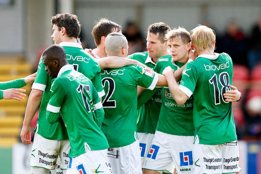 Ljungskiles Jakob Olsson jublar efter 1-0