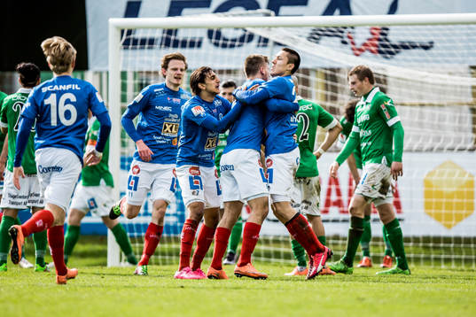 Åtvidabergs Sebastian Ramhorn har gjort 2-2 och jublar med