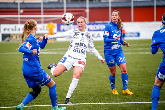 Sirius Julia Lyckberg  i premiären