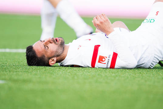 Assyriskas David Durmaz har ont