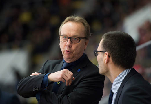 Sveriges förbundskapten Pär Mårts pratar med