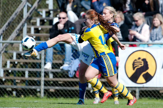 Eskilsminnes Johanna Malmlöf och Stattenas Josefine