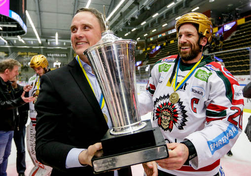 Frölundas tränare Roger Rönnberg och Joel Lundqvist