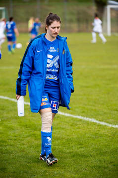 Sunnanås Stina Hedlund fotbollsmatchen i Elitettan mellan Hovås Billdal och Sunnanå den 24 april 2016 i Hovås.