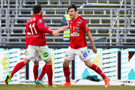 Falkenbergs Zlatan Krizanovic (h) jublar efter sitt mål till 0-1