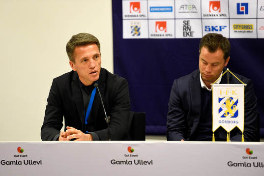 IFK Göteborgs sportchef Mats Gren och Malmö FFs sportchef Daniel Andersson på presskonferensen