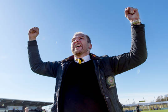 Elfsborgs manager Magnus Haglund  jublar