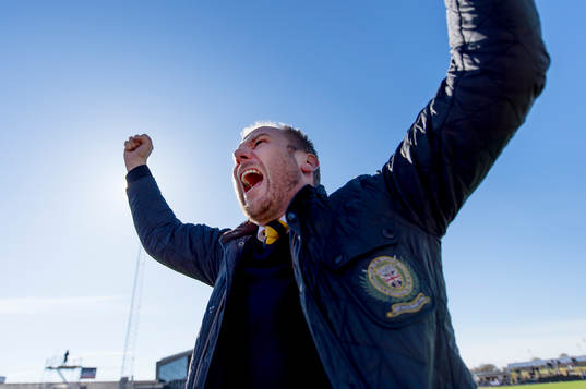 Elfsborgs manager Magnus Haglund  jublar