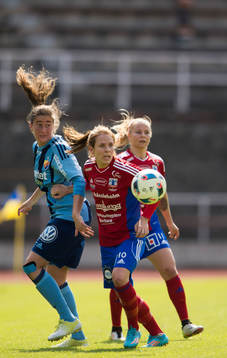 Djurgårdens Carolina Mendes och Vittsjös Johanna