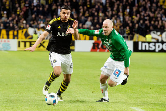 s Ahmed Yasin och Jönköpings Viktor Rönneklev i närkamp