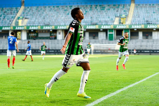 GAIS Luther Singh jublar efter 1-0