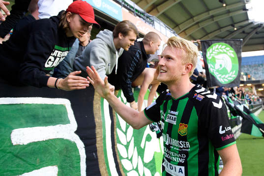 GAIS Carl Nyström tackar publiken