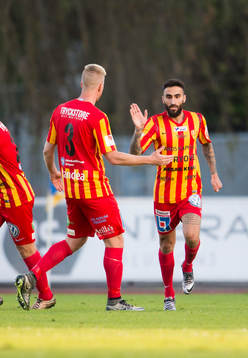 Syrianskas Charbel Georges och Mattias Liljestrand jublar