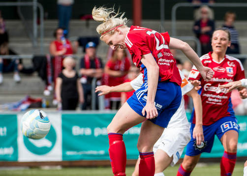 Vittsjös Sandra Adolfsson nickar in 4-1