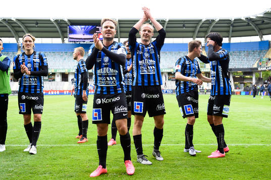 Sirius Niklas Busch Thor och Dragan Kapcevic tackar publiken